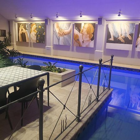 Bond Estate Luxury Accommodation Κράισττσερτς Εξωτερικό φωτογραφία