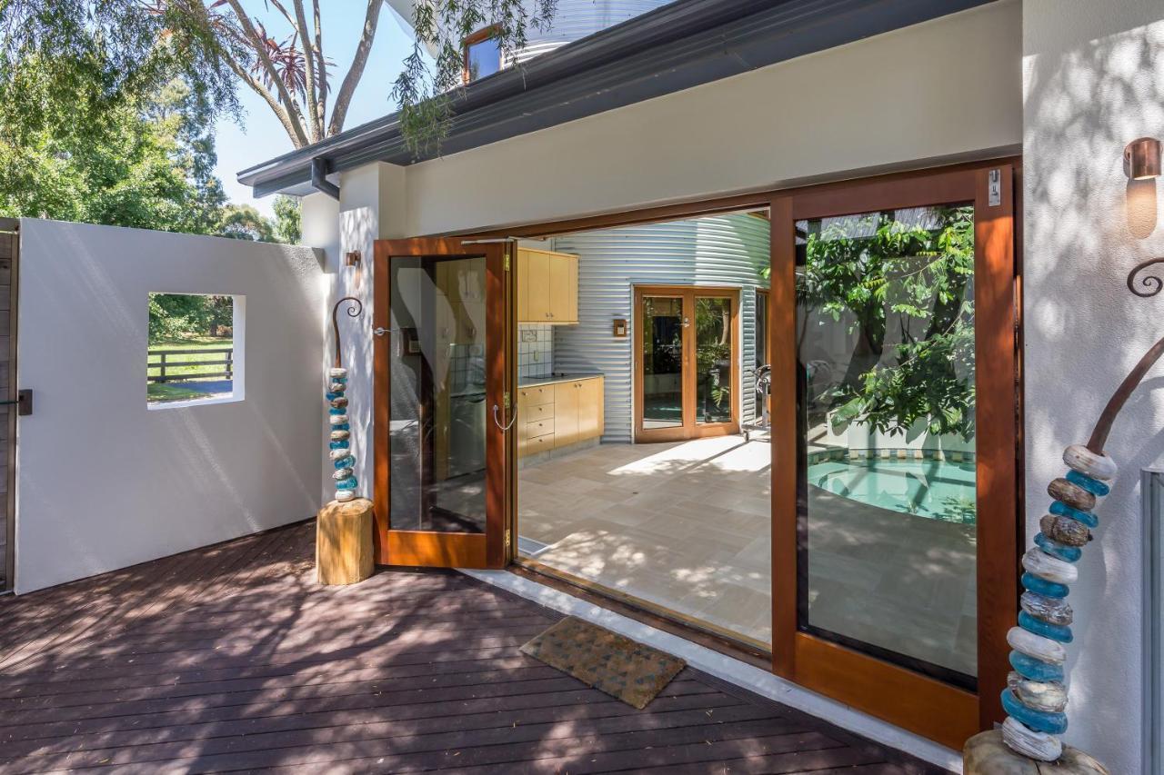 Bond Estate Luxury Accommodation Κράισττσερτς Εξωτερικό φωτογραφία