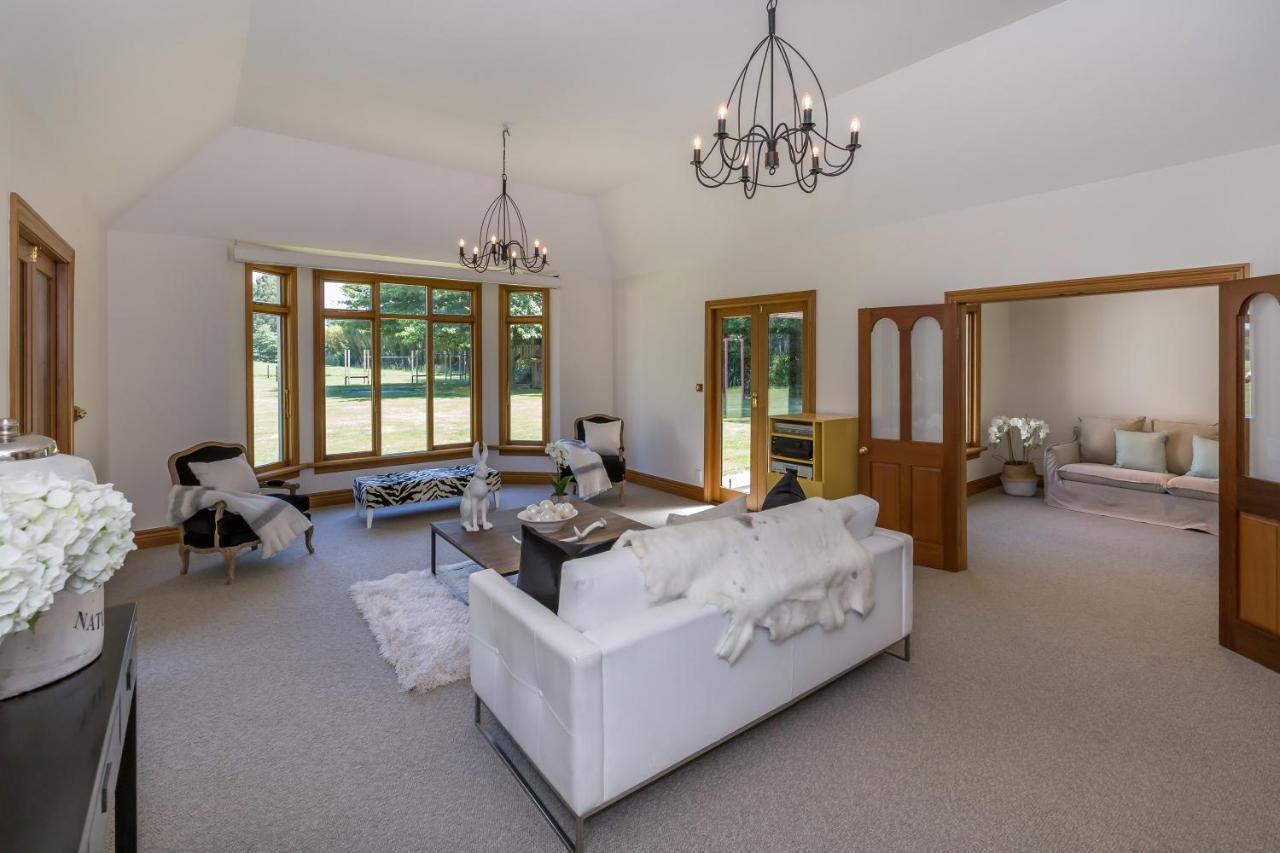 Bond Estate Luxury Accommodation Κράισττσερτς Εξωτερικό φωτογραφία