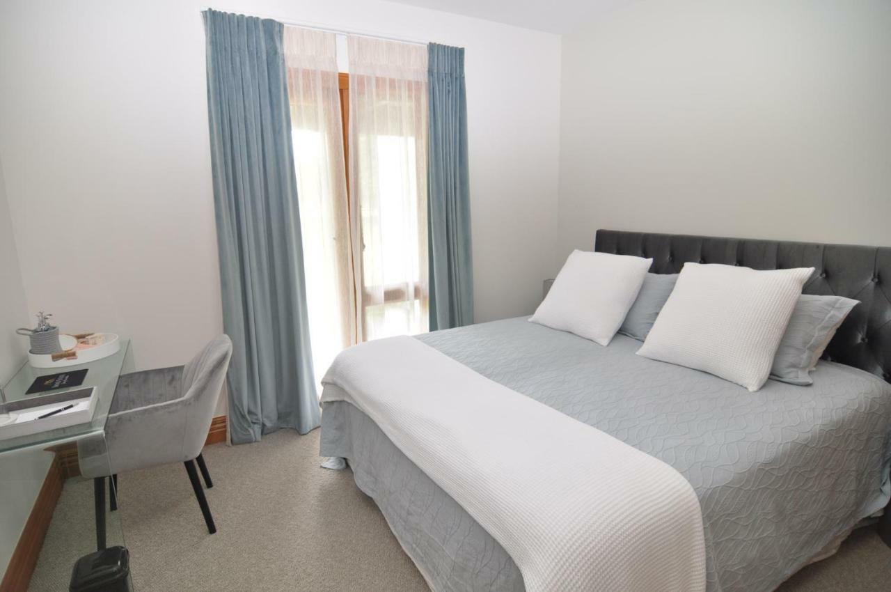 Bond Estate Luxury Accommodation Κράισττσερτς Εξωτερικό φωτογραφία